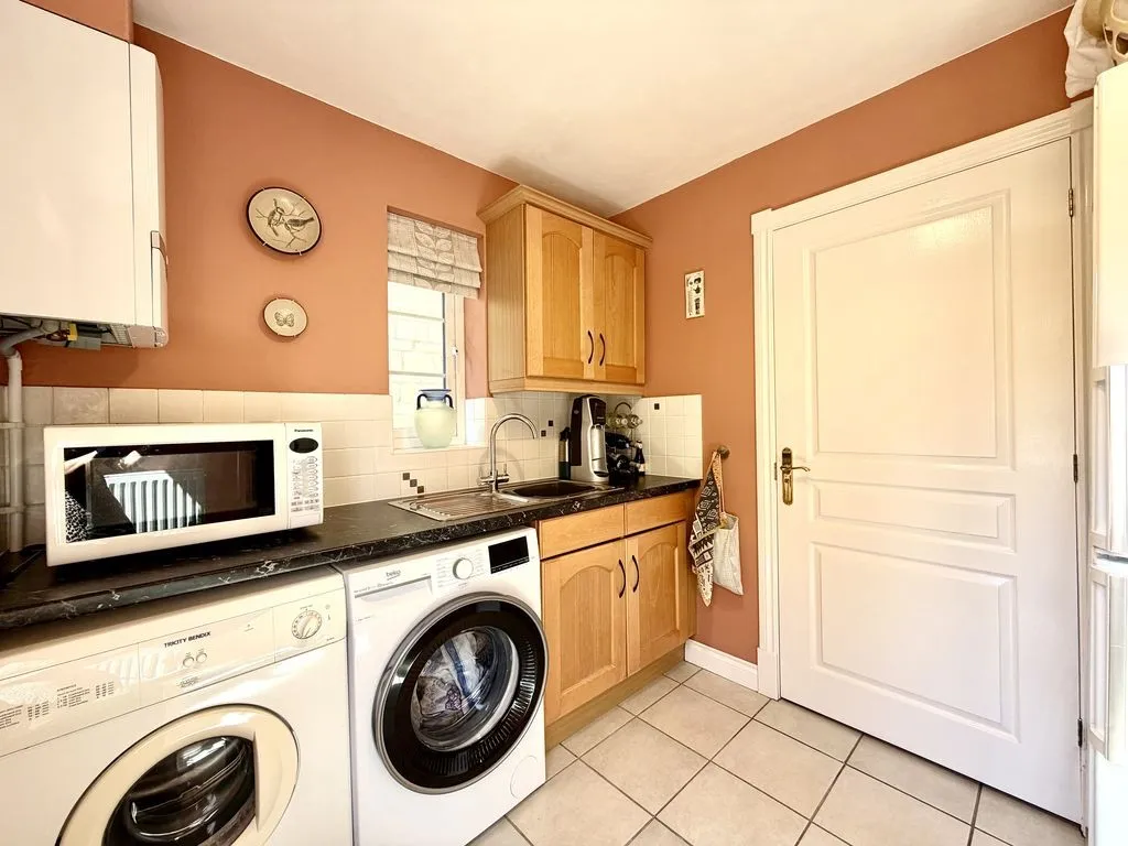 Newbury Avenue, Calne, photo 14