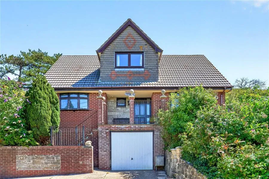 4 bed house for sale, Lowtherville Road, Ventnor, PO38