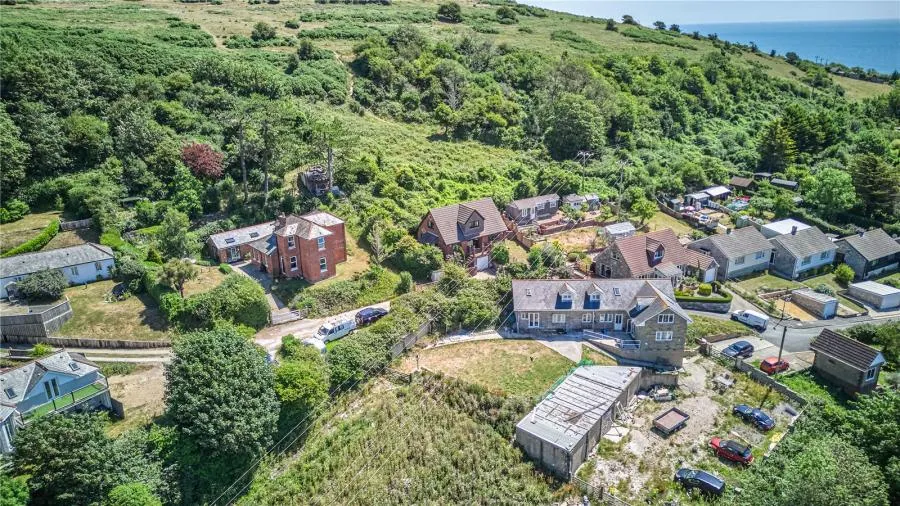 Lowtherville Road, Ventnor, PO38, photo 15