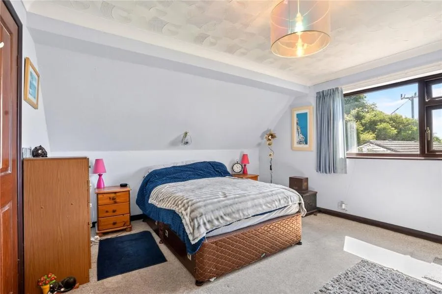 Lowtherville Road, Ventnor, PO38, photo 12