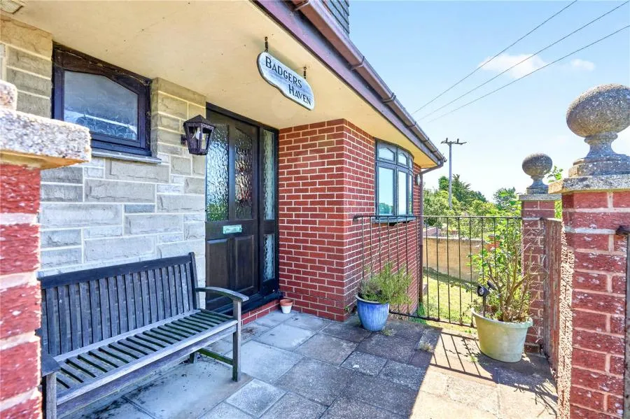 Lowtherville Road, Ventnor, PO38, photo 7