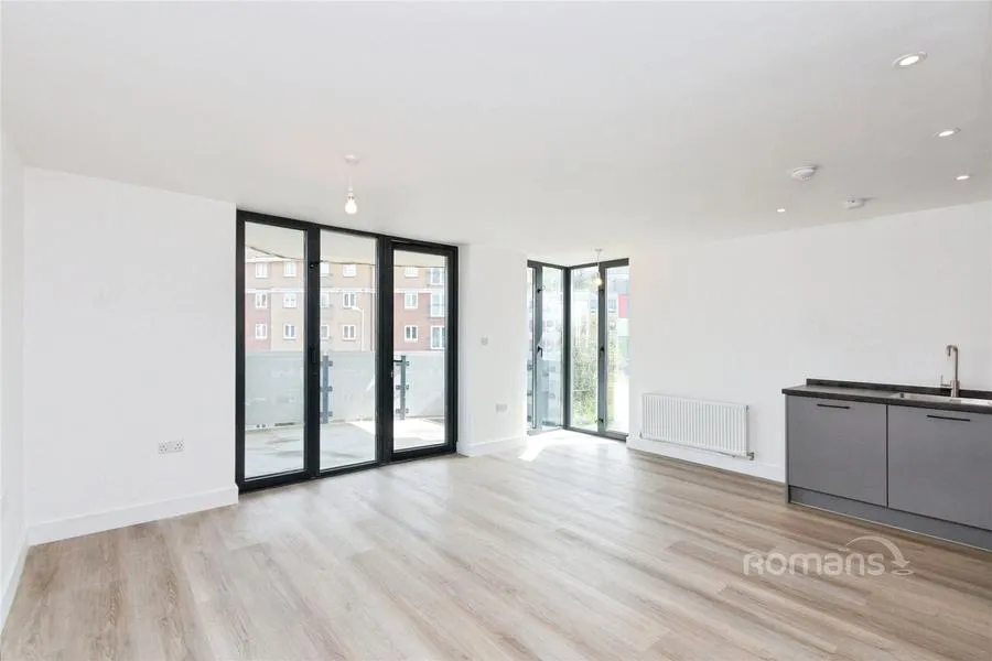 Farnborough Road, Farnborough, GU14, photo 2