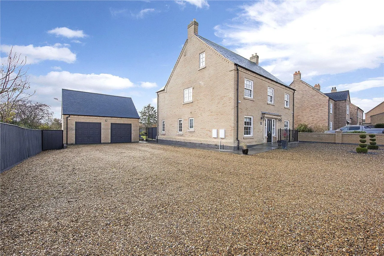 Eastwood End, Wimblington, photo 27