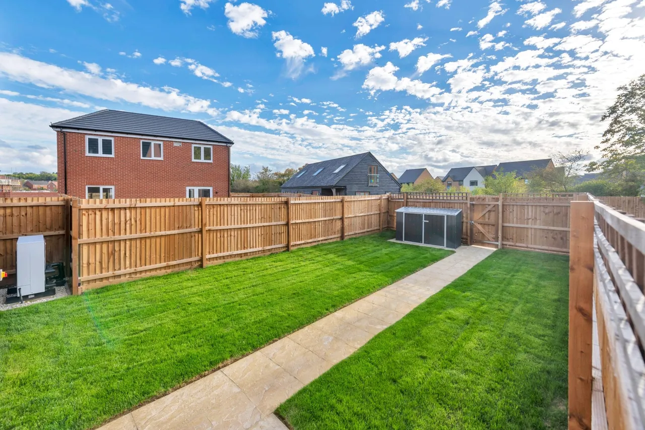 Maple Rise, Houghton Regis, LU5, photo 16