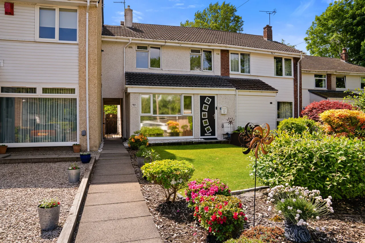 3 bed house for sale — Stoney Brae, Paisley