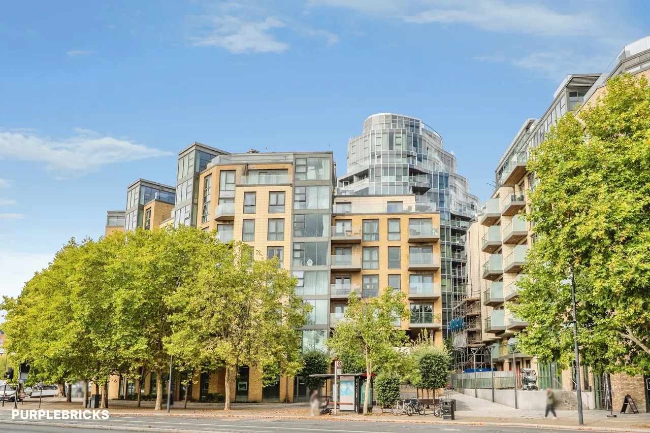 2 bed flat for sale, Juniper Drive, Battersea, SW18