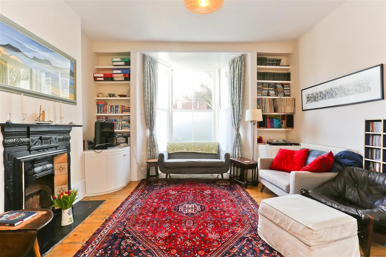 Hargrave Road, London, photo 3