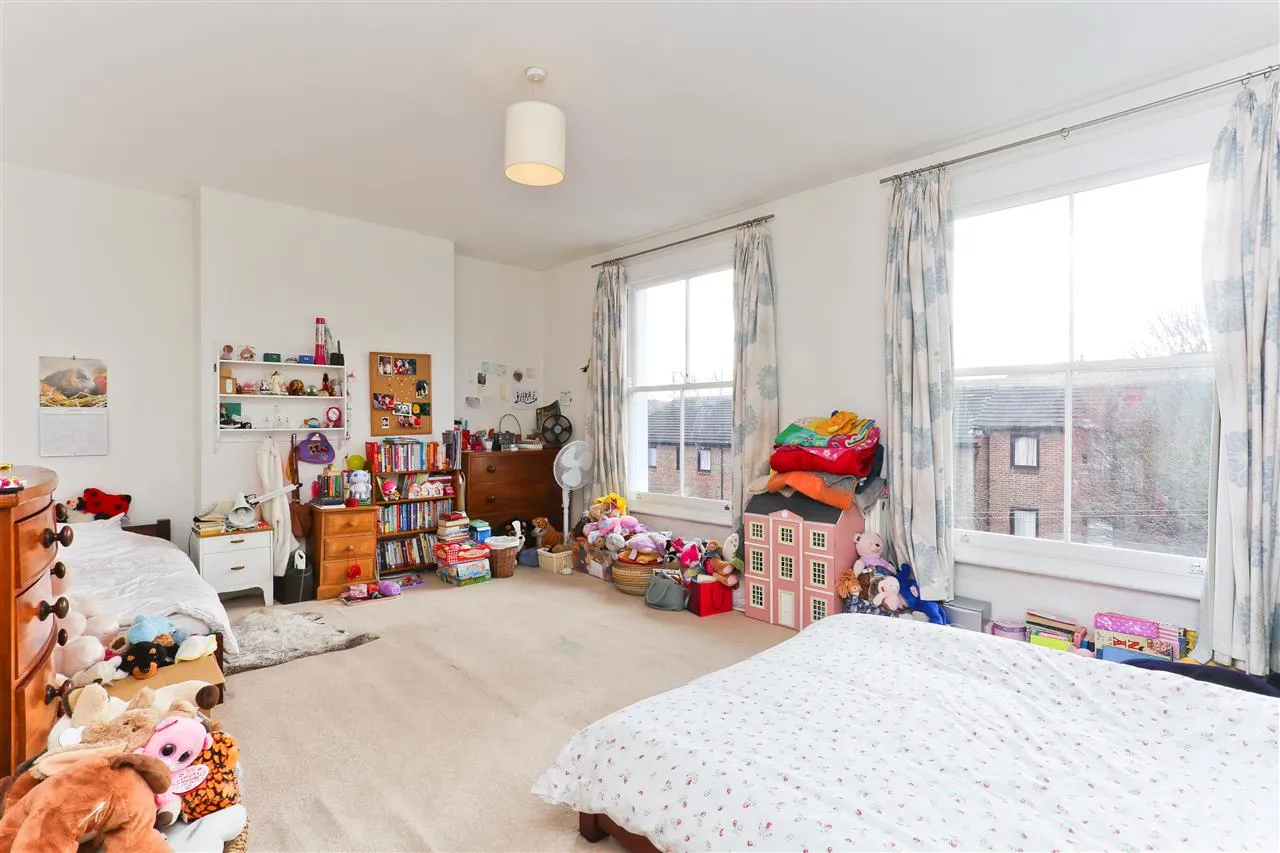 Hargrave Road, London, photo 6