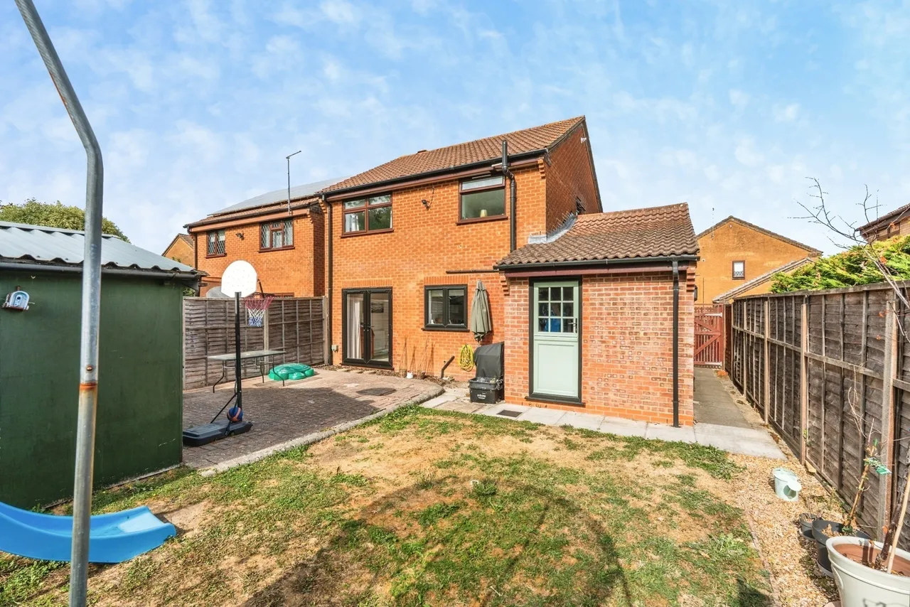 Austen Close, Totton, SO40, photo 19