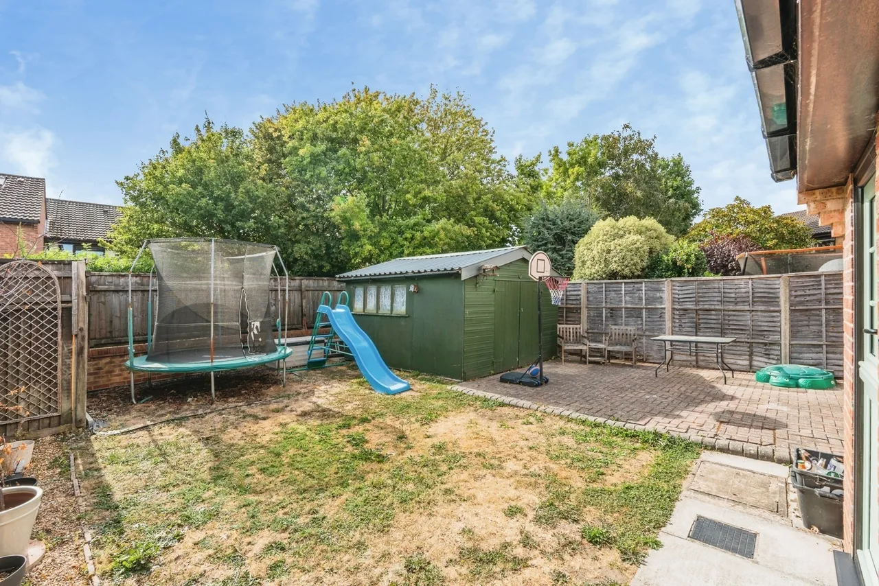 Austen Close, Totton, SO40, photo 6