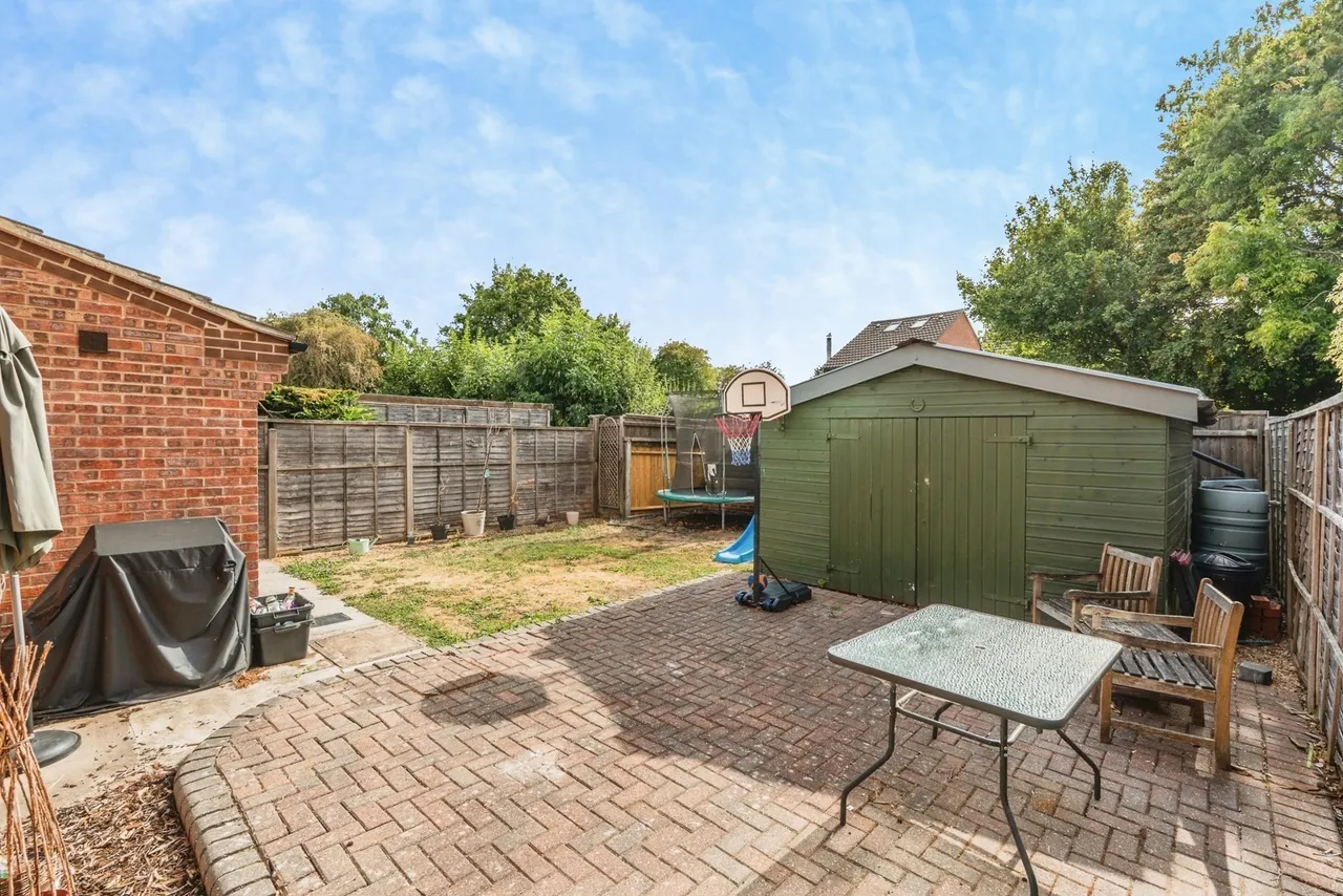 Austen Close, Totton, SO40, photo 18