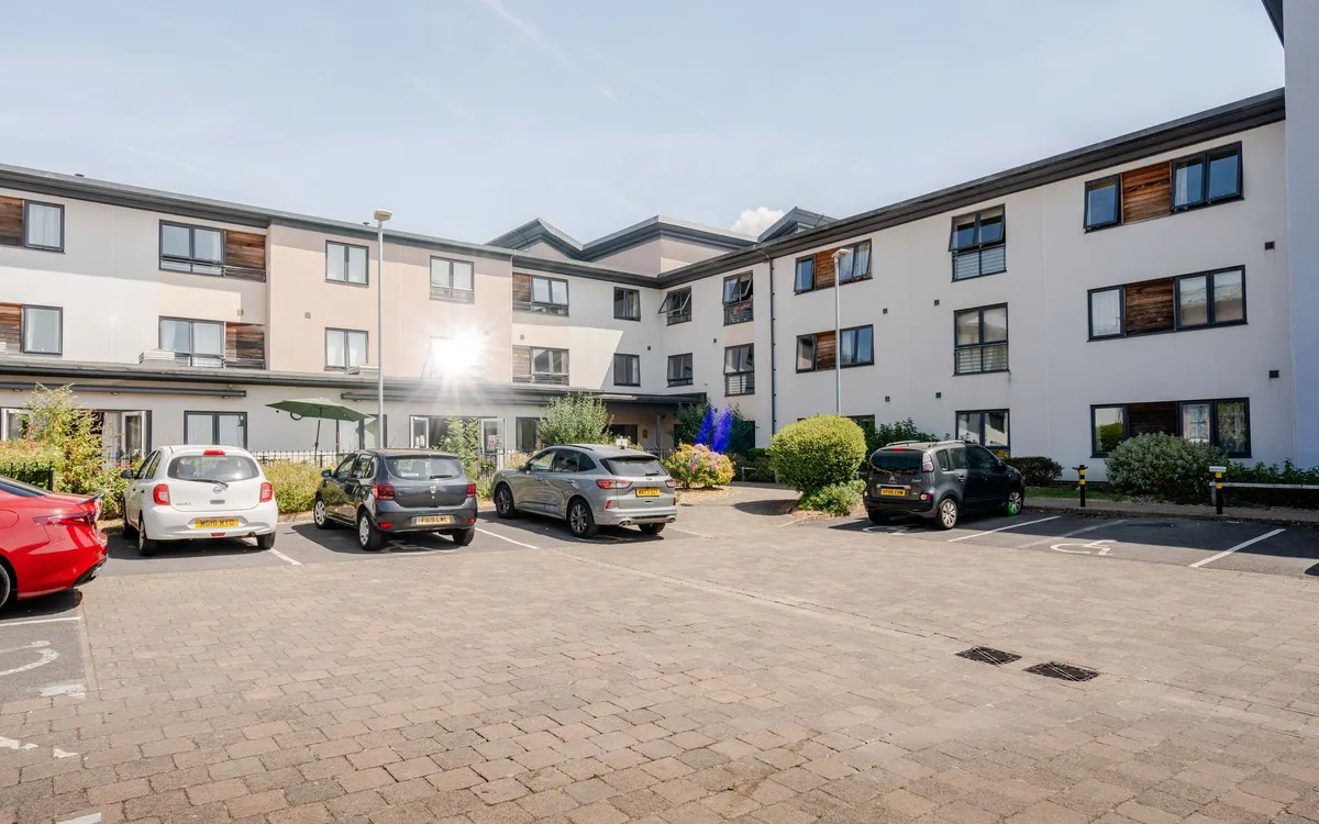 2 bed flat for sale, Waverley Court, Portishead, BS20