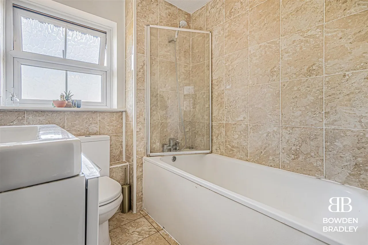 Manford Way, Hazel Court, IG7, photo 7