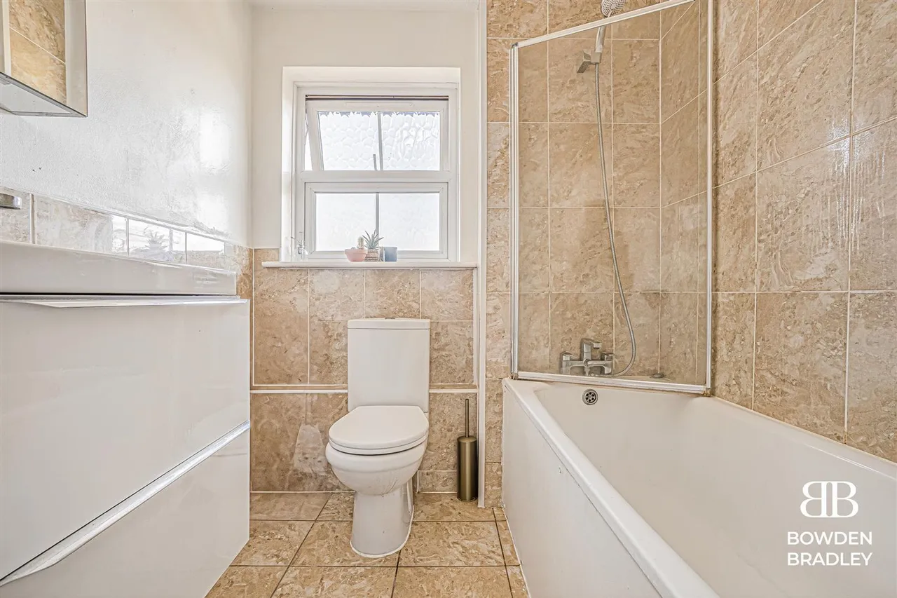 Manford Way, Hazel Court, IG7, photo 8