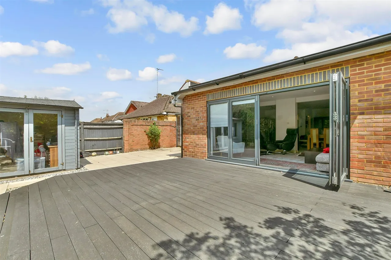 Daymerslea Ridge, Leatherhead, KT22, photo 16