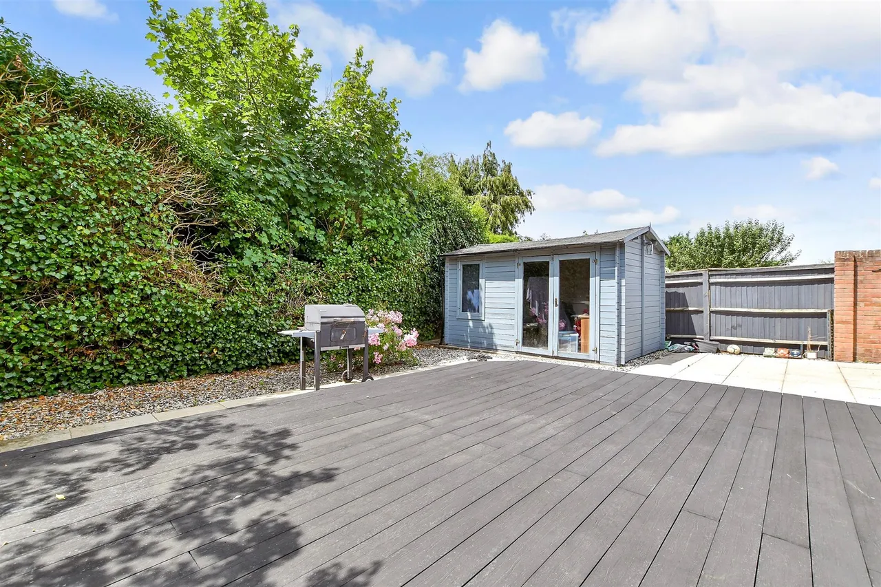 Daymerslea Ridge, Leatherhead, KT22, photo 13