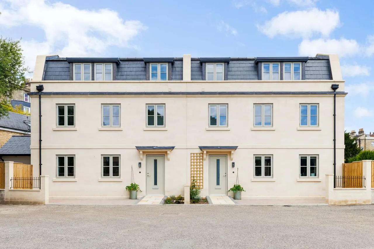4 bed new development for sale — Henrietta Road, Bath, Somerset, BA2 6LY