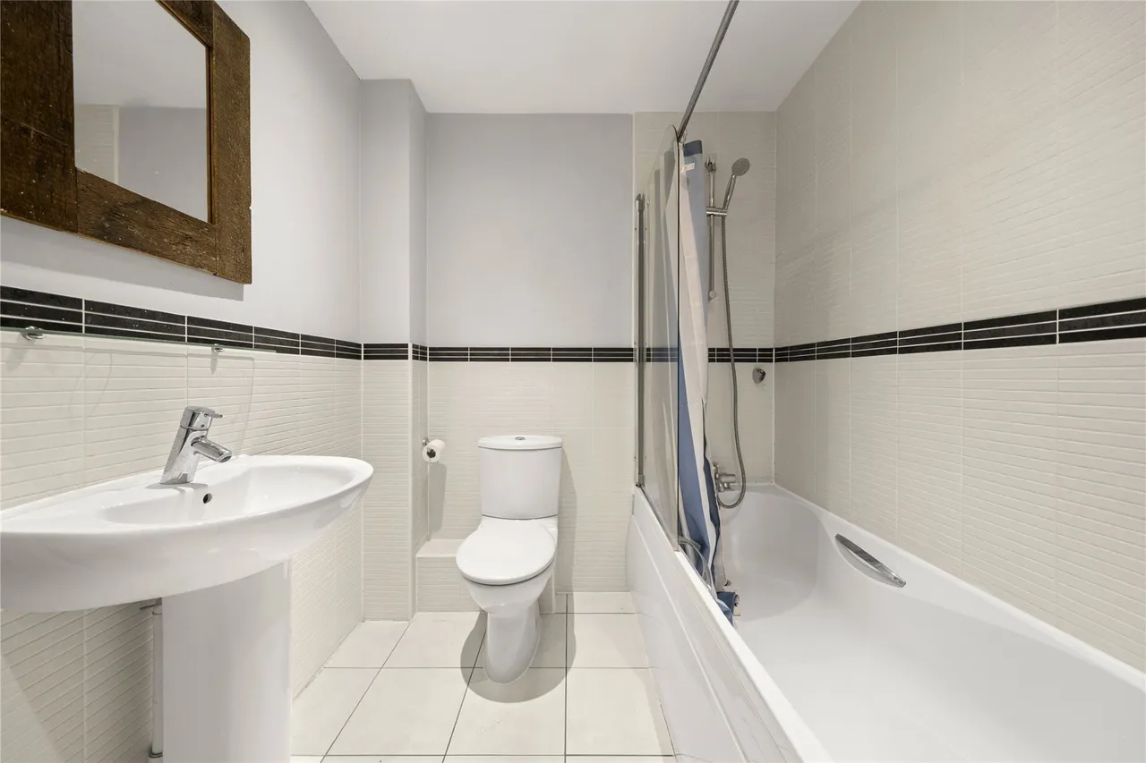 Pendenza, Cobham, Surrey, KT11, photo 8