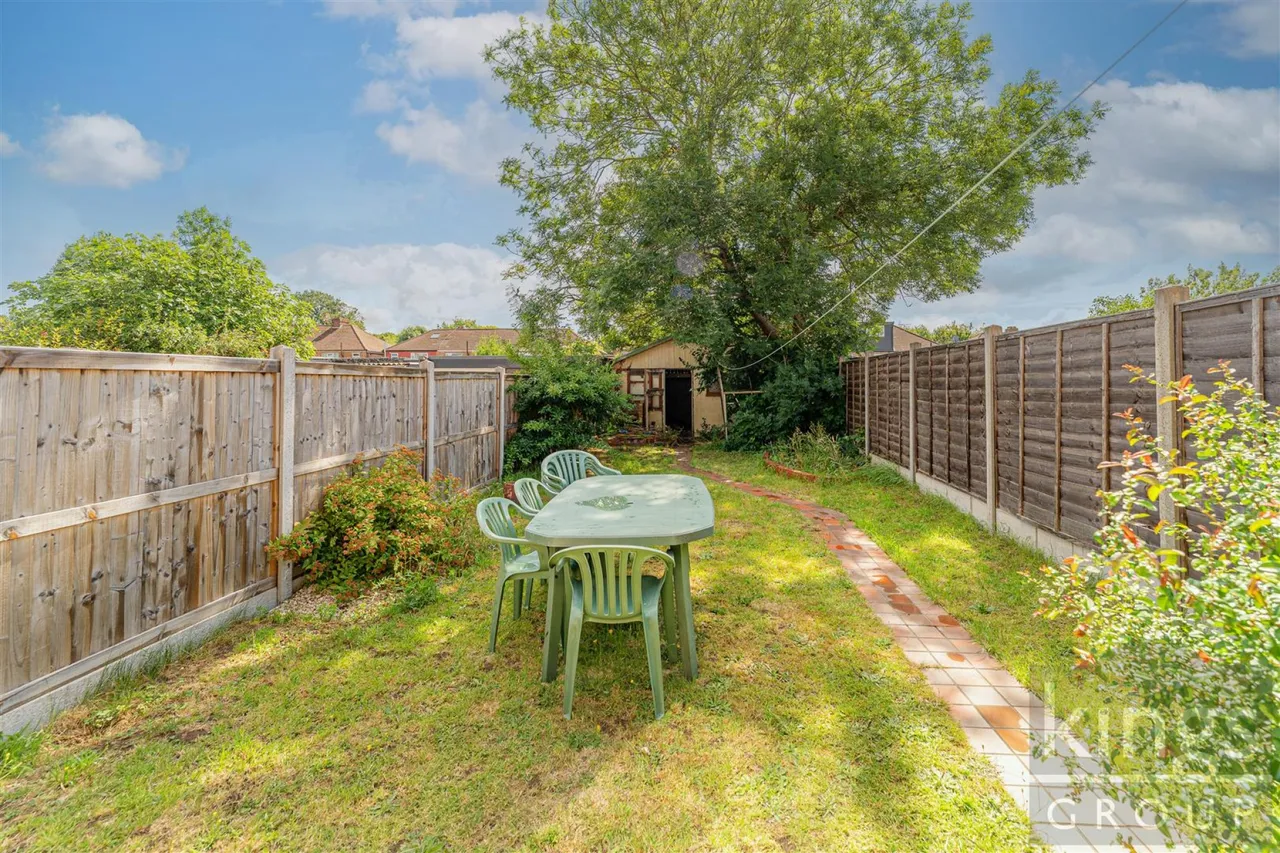 Tynemouth Drive, Enfield, photo 8