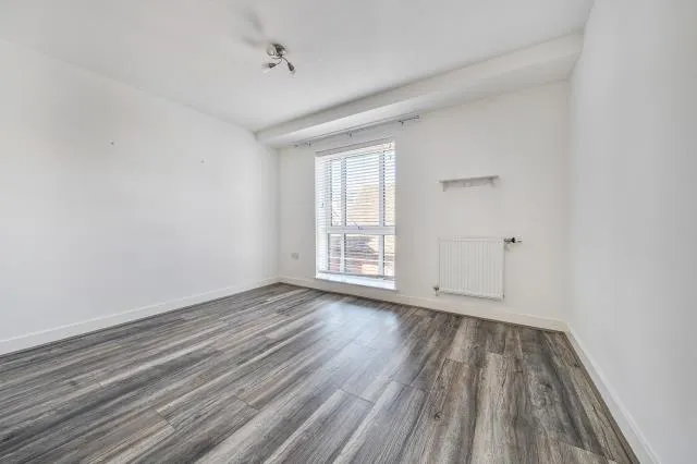 Park Way, Newbury, RG14, photo 3