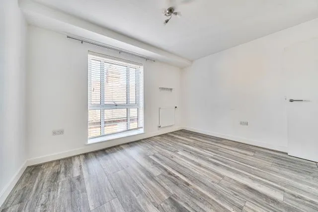 Park Way, Newbury, RG14, photo 5