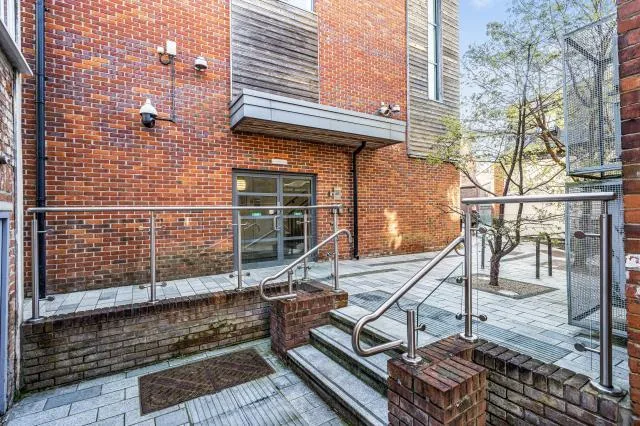 Park Way, Newbury, RG14, photo 16