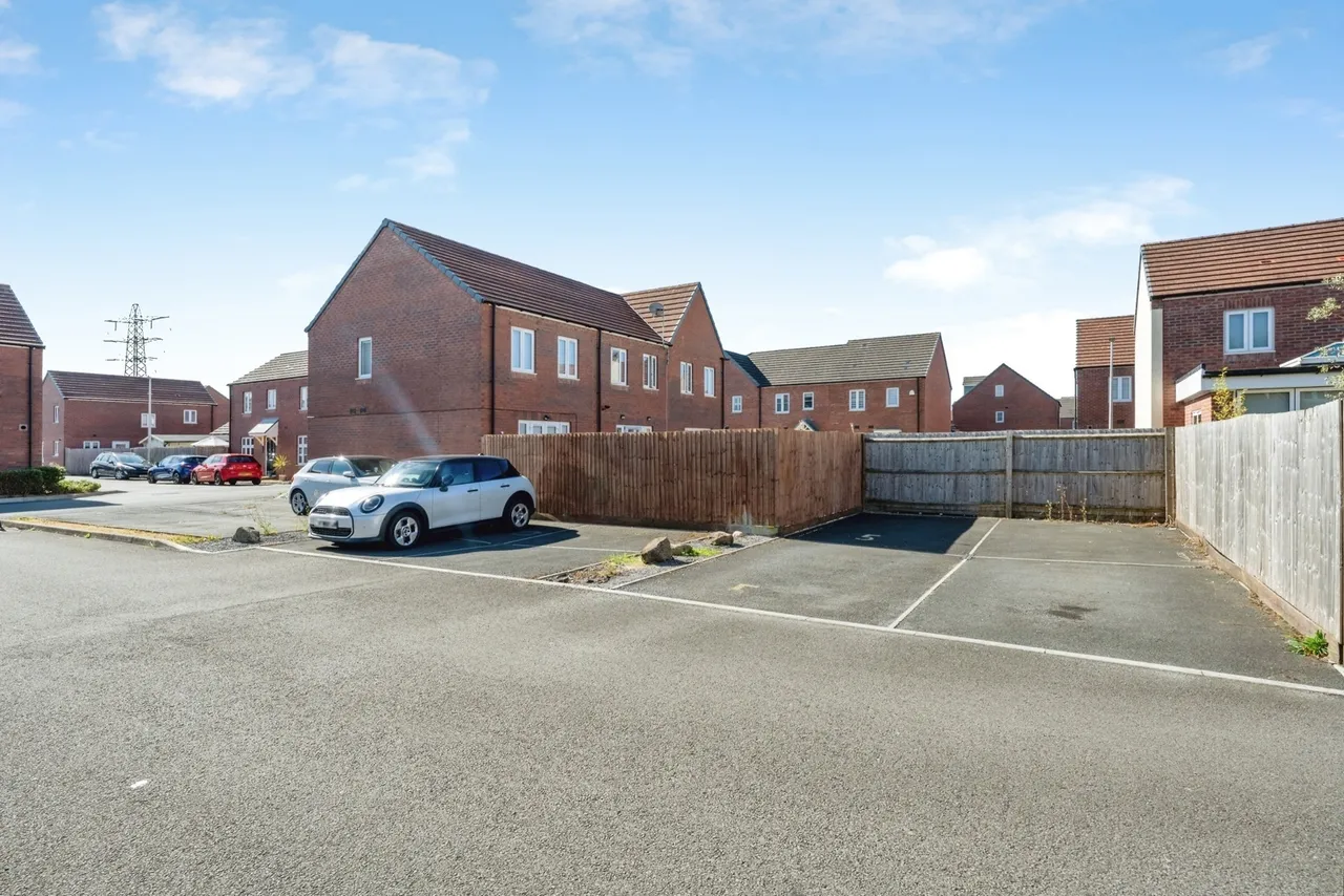 Rhodfa Delme, Llanelli, SA15, photo 16