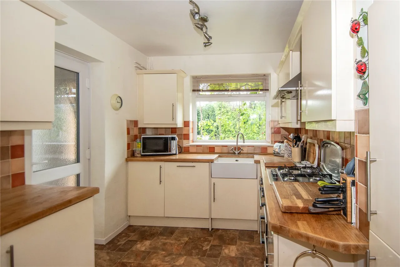 Stratford Road, Bromsgrove, Worcestershire, B60 1AT, photo 7