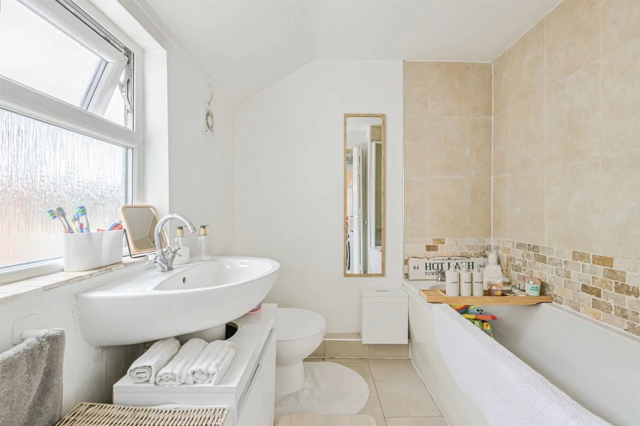 Long Street, Dordon, B78, photo 10