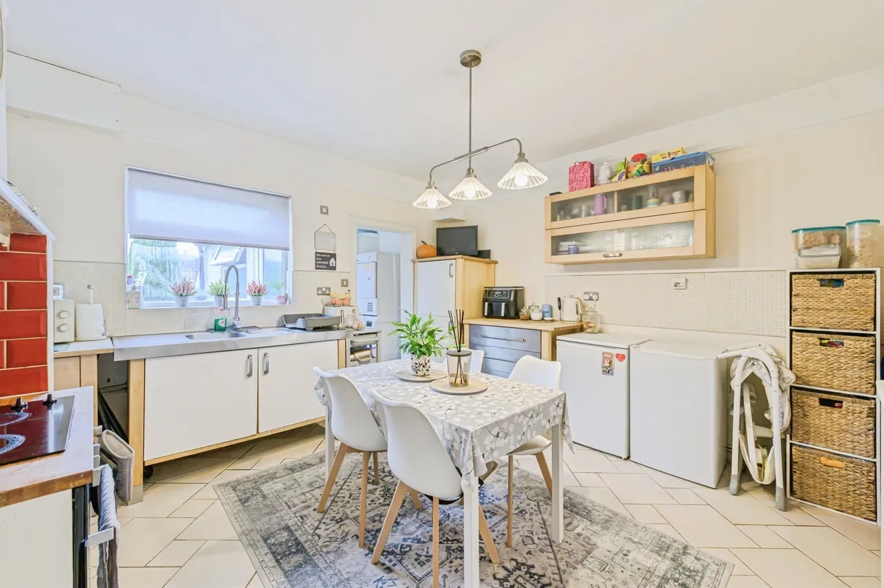 Long Street, Dordon, B78, photo 5