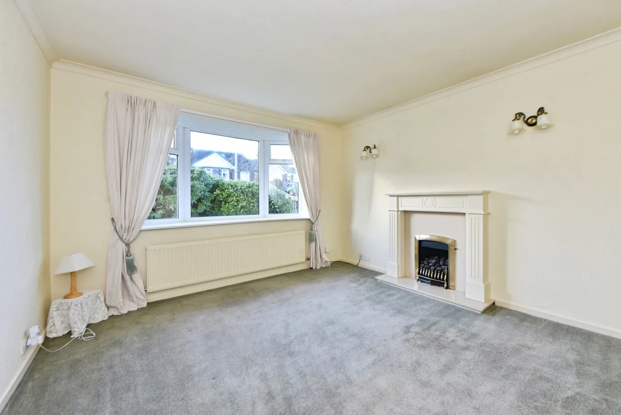 Ashwood Road, Disley, SK12, photo 3
