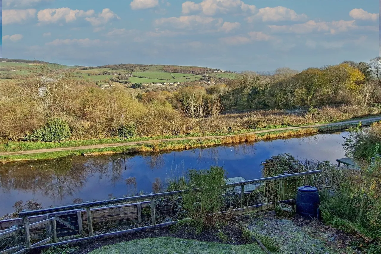 Ashwood Road, Disley, SK12, photo 4