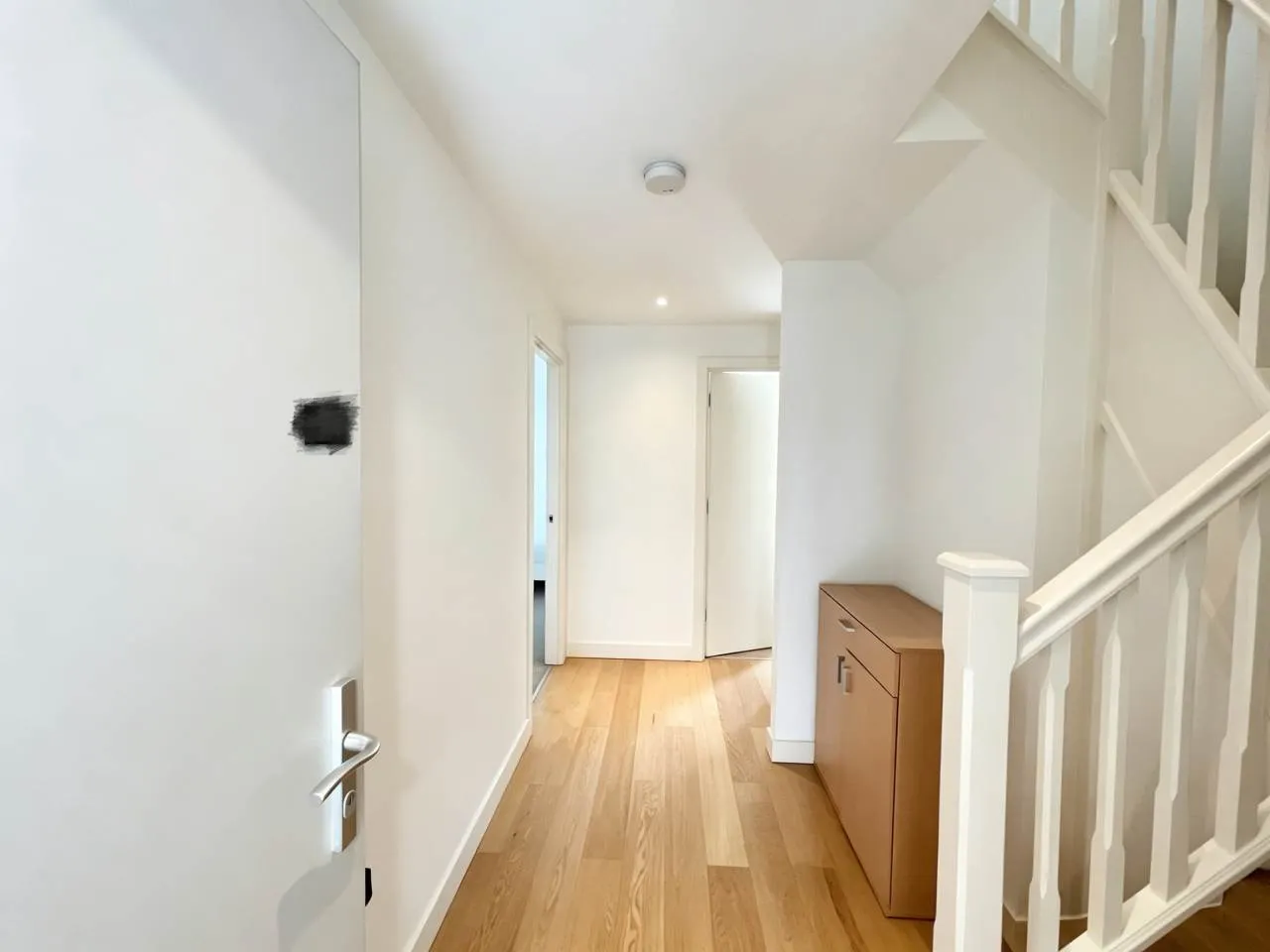 Station Approach, Hayes, UB3, photo 3