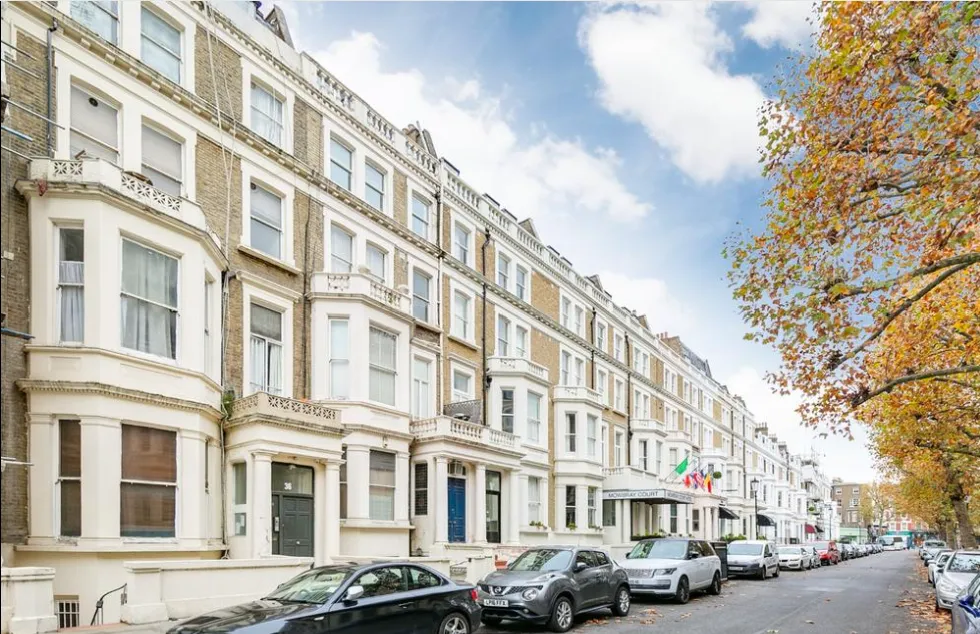 1 bed flat for sale, Penywern Road, SW5