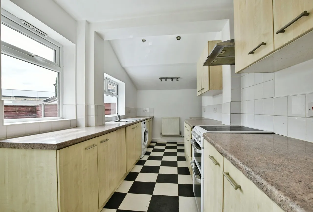 Sinderland Road, Broadheath, Altrincham, Greater Manchester, WA14, photo 6