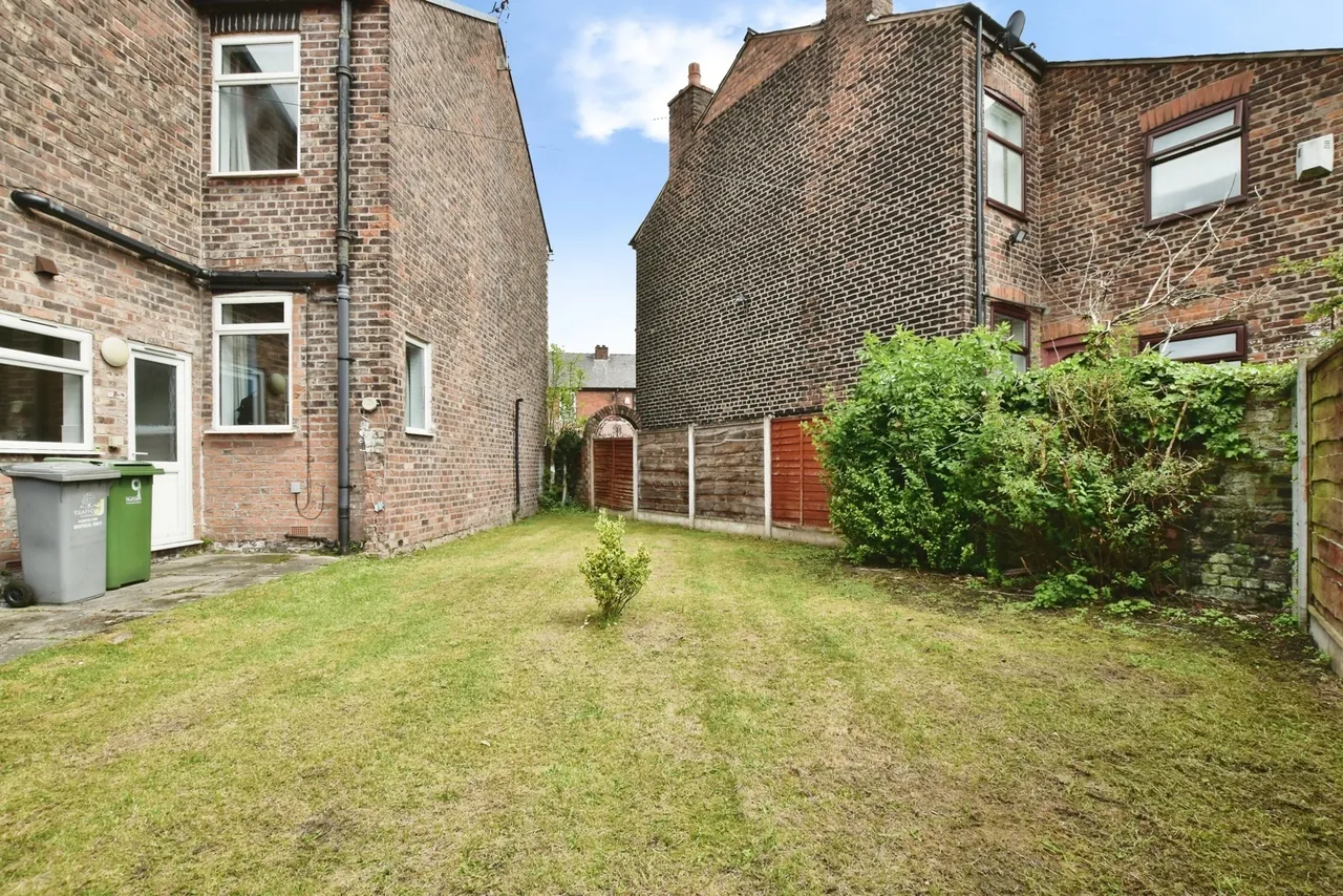 Sinderland Road, Broadheath, Altrincham, Greater Manchester, WA14, photo 11