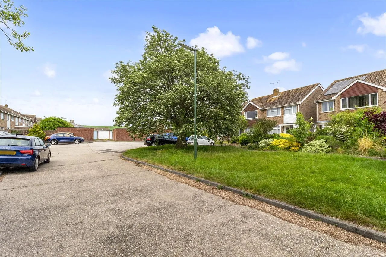 Priory Close, Sompting, Lancing, photo 19