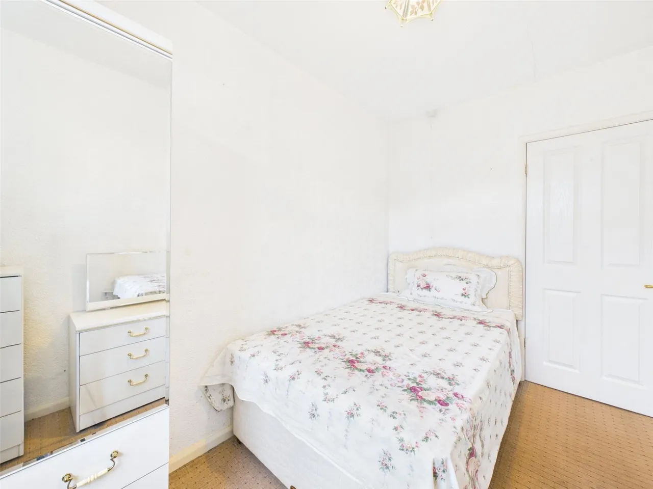 Garnett Avenue, Heanor, DE75, photo 14