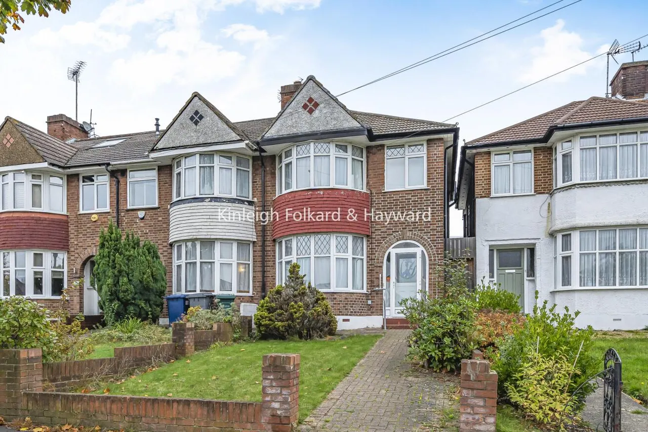 3 bed house for sale — Hampden Way, Southgate, London, N14