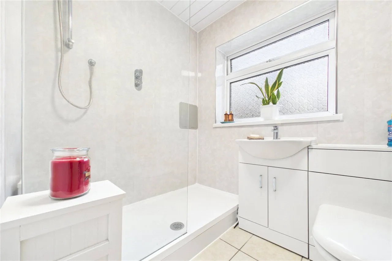 Tunworth Court, Tadley, RG26, photo 7