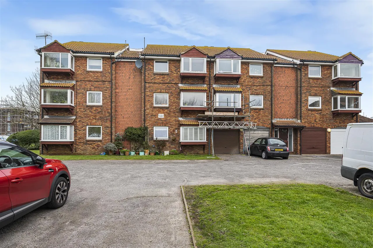 Balcombe Road, Peacehaven, photo 13