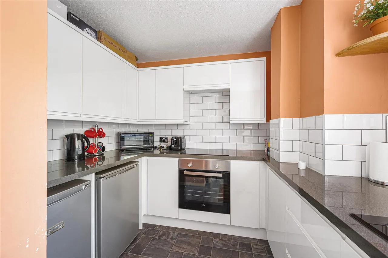 Balcombe Road, Peacehaven, photo 3