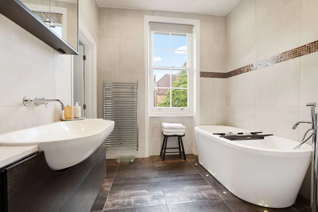 The Avenue, Bedford Park, W4, photo 11