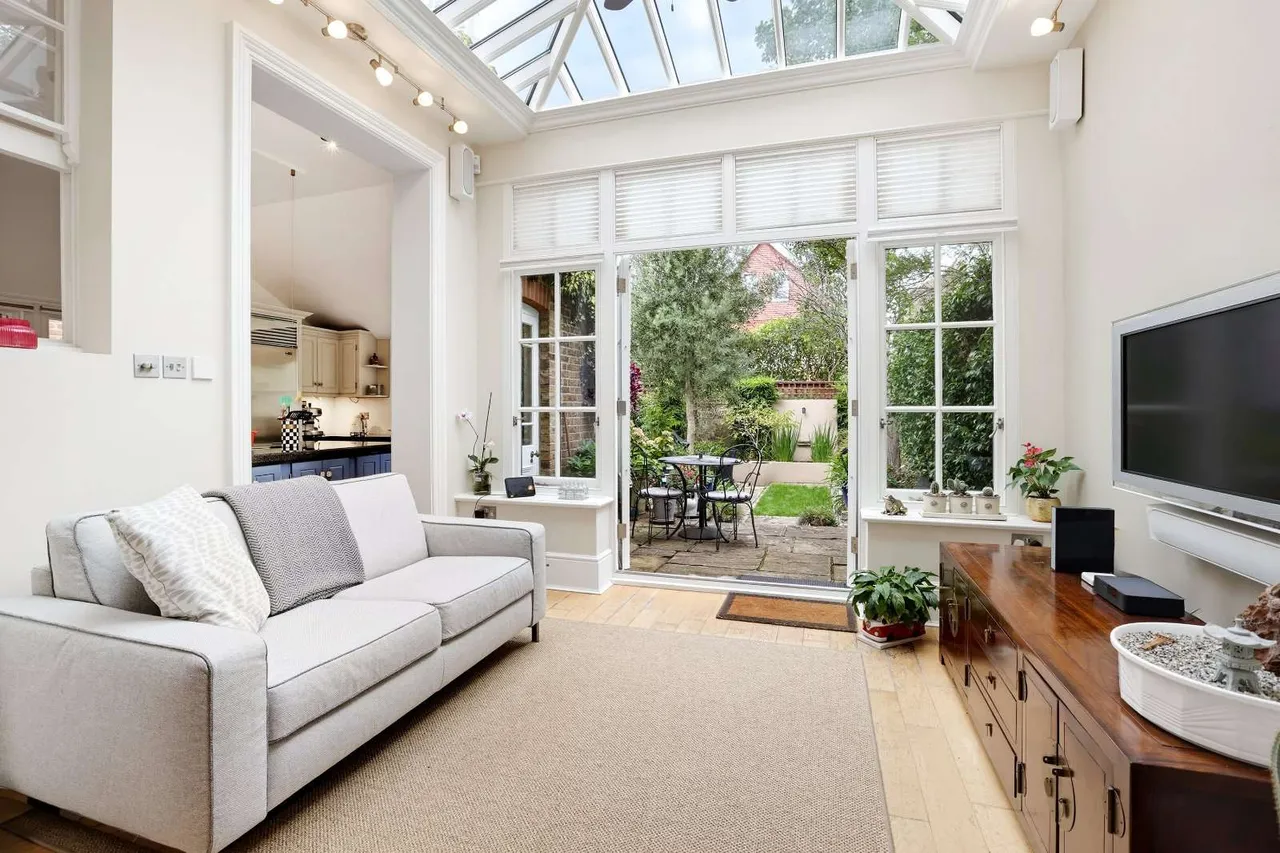 The Avenue, Bedford Park, W4, photo 4