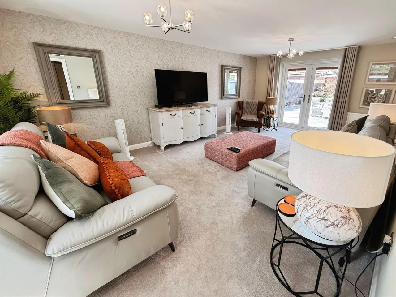Griffiths Avenue, Doseley, TF4, photo 3