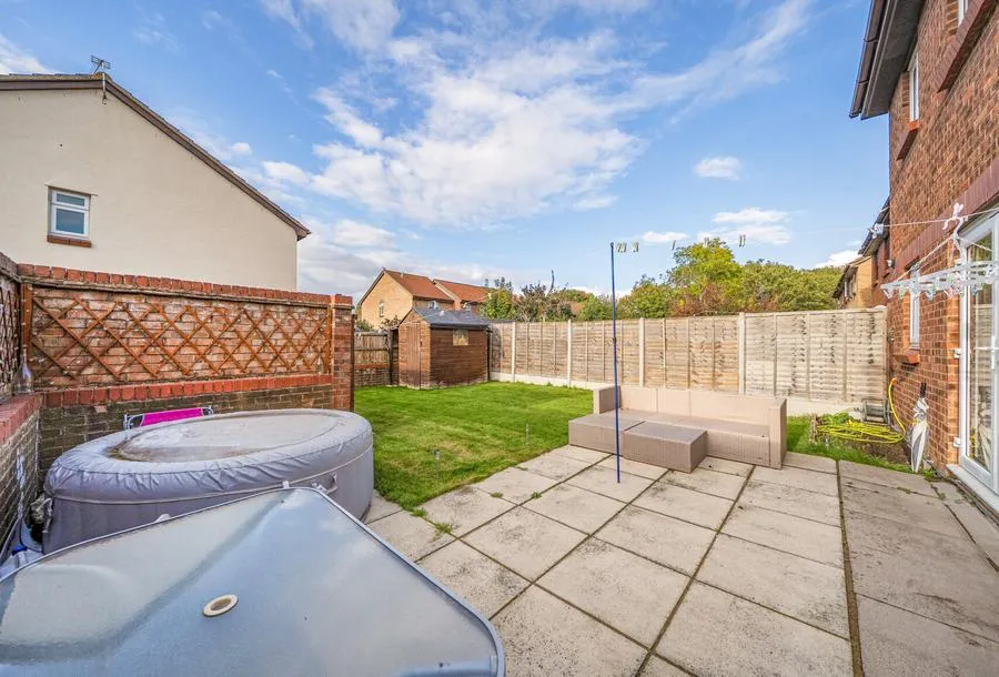 Kingscote Drive, Abbeymead, GL4, photo 10