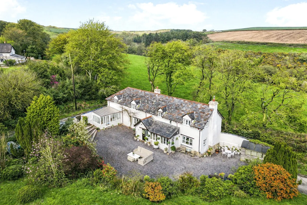 4 bed house for sale, Parkham, Bideford