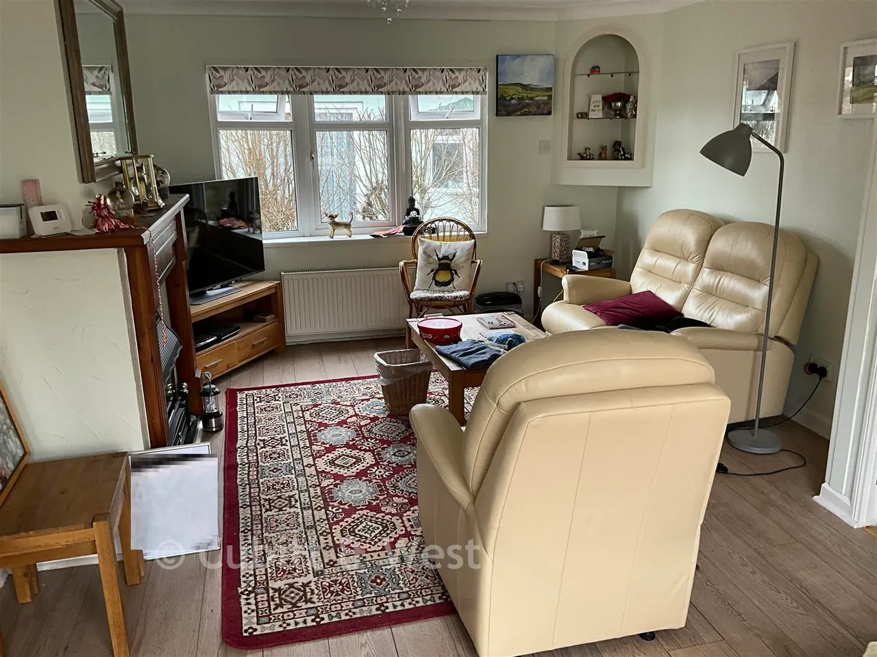 Emms Lane, Brooks Green, RH13, photo 4
