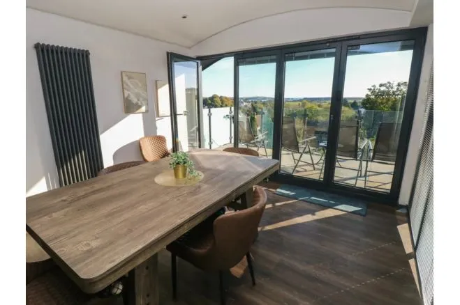 Narberth Road, Tenby, photo 6