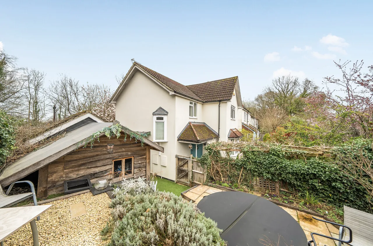 St. Johns Road, Woking, GU21, photo 19